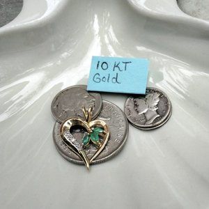 1980's Solid 10kt Gold & Natural Emerald Heart Pendant